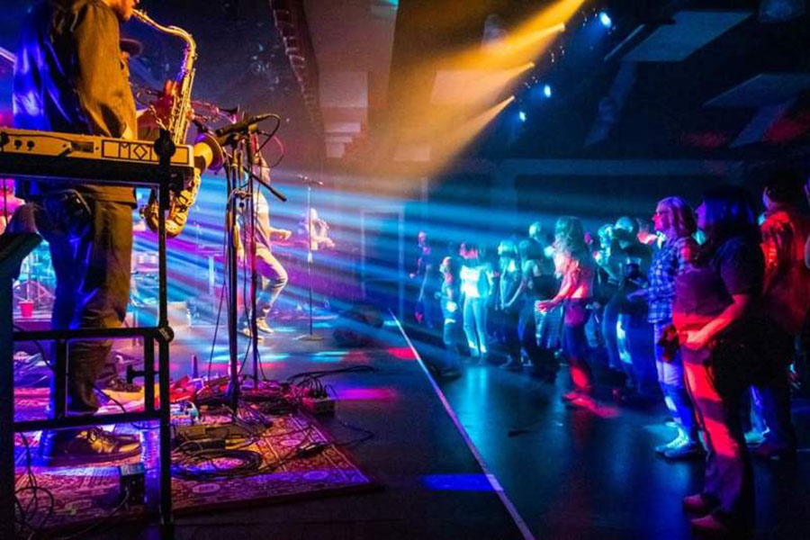 Harvester Performance Center interior